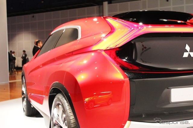 三菱コンセプト XR-PHEV(東京モーターショー13)