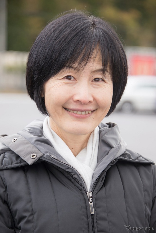 岩貞るみこ