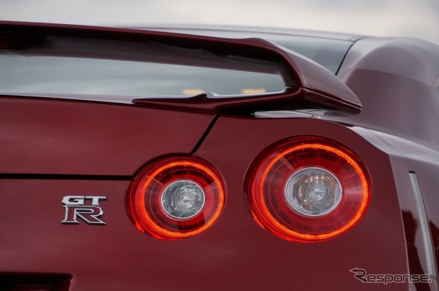 日産 GT-R 2014年モデル