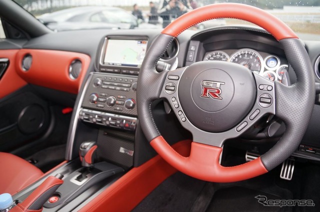 日産 GT-R 2014年モデル