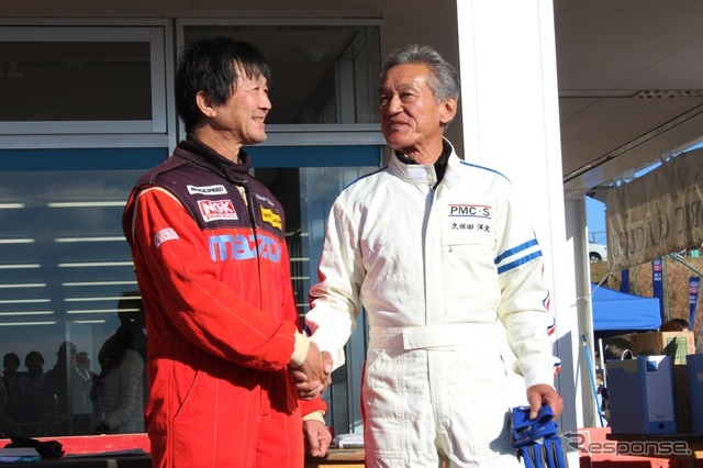 Mr.ロータリーこと元マツダワークスドライバーの従野孝司氏(左)とPMC・S(プリンス モータリスト クラブ・スポーツ)の久保田洋司氏(右)