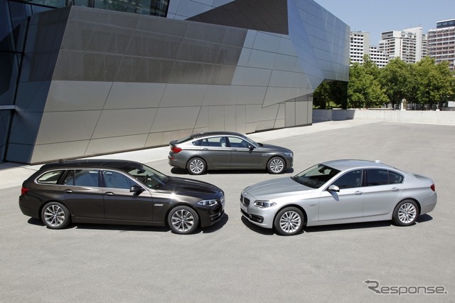 BMW 5シリーズ セダン(F10型、右)、ツーリング(F11型)、グランツーリスモ(F07型)