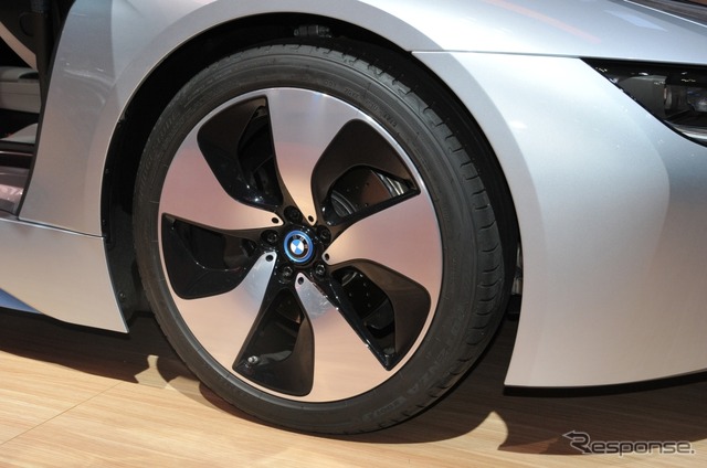 BMW i8 (東京モーターショー2013)
