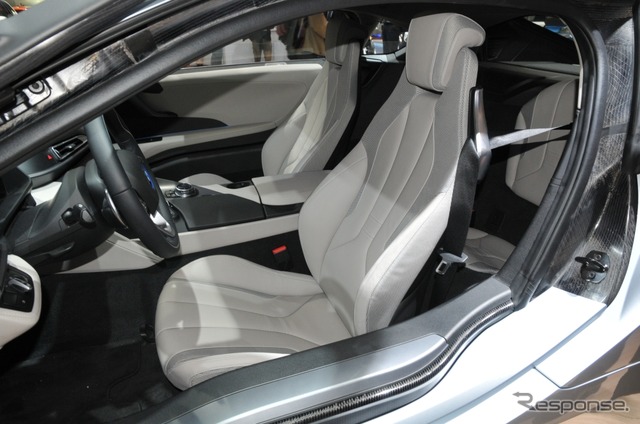 BMW i8 (東京モーターショー2013)