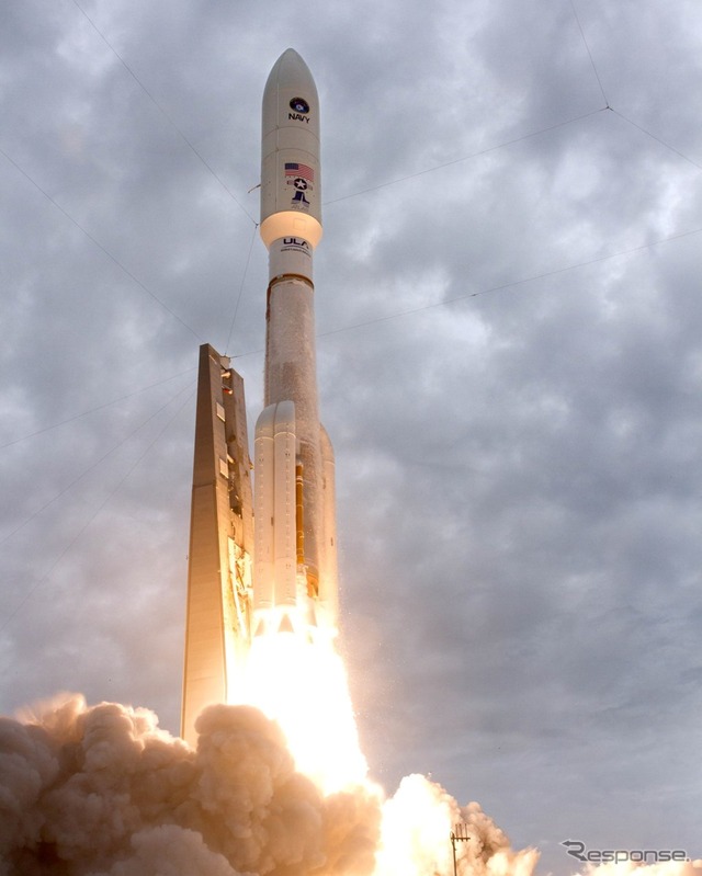 MUOS-2通信衛星の打ち上げを行うアトラスVロケット