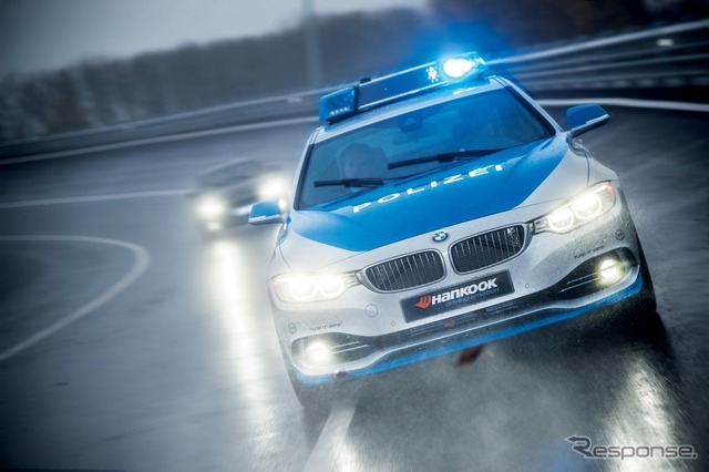 ACシュニッツァー ACS4 2.8iクーペ（BMW4シリーズクーペがベース）のポリスカー仕様