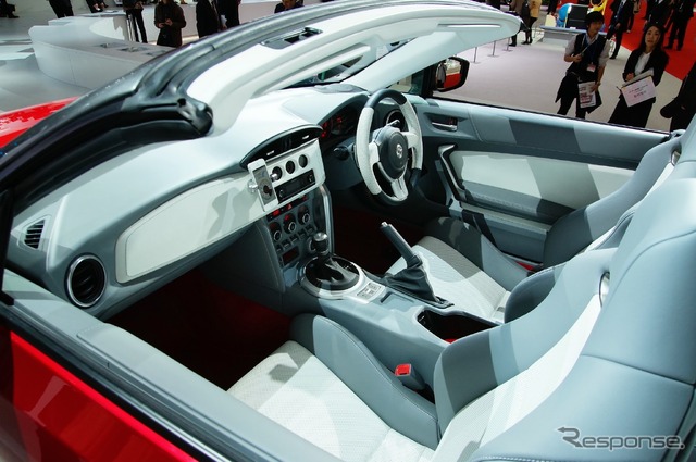 トヨタ FT-86 オープンコンセプト(東京モータショー13)