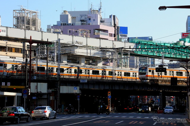 建設中の東北縦貫線。2014年度末の開業を予定している。