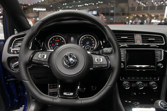 VW ゴルフR(東京モーターショー13)