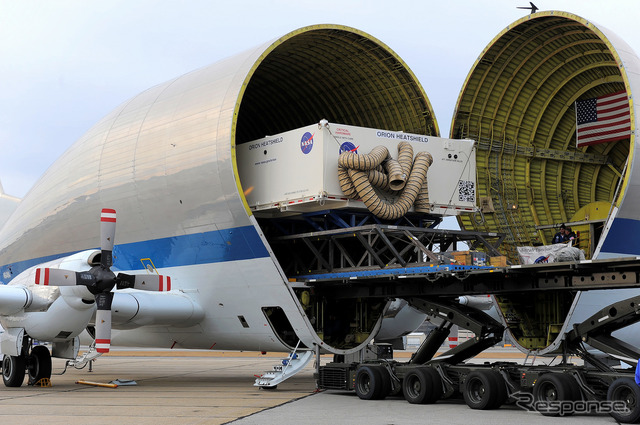 オライオン有人宇宙船の世界最大のヒートシールド 出荷