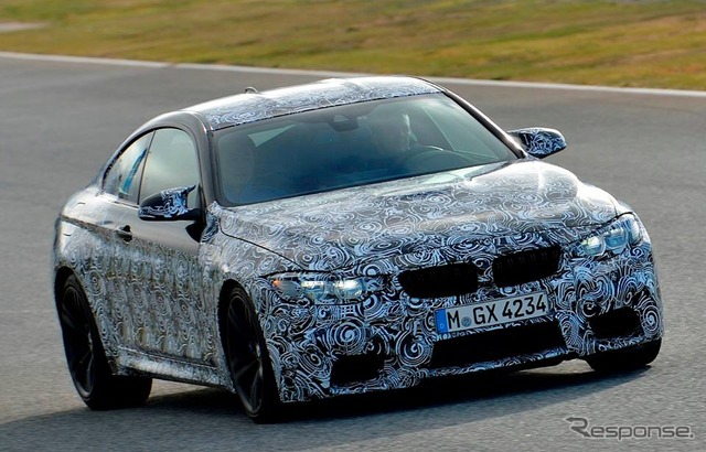 スペインで行われた『グランツーリスモ6』の発売イベントに登場したBMW M4 クーペの開発プロトタイプ車