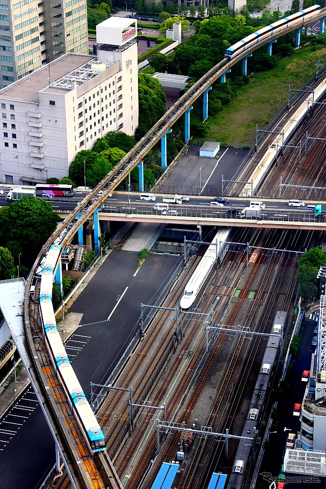 東京モノレール（左）とJR東日本（右）はICカードのみ1円単位の運賃で申請。これに対して東海道新幹線（中央）を運営するJR東海は一律10円単位で申請した。