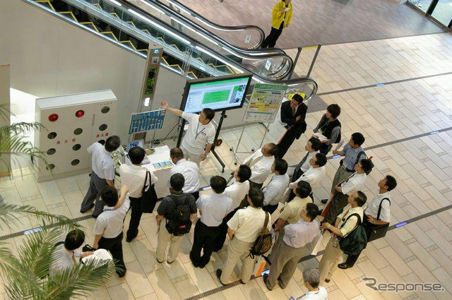 【ITS EXPO】視察体験ツアー…インターネットITS通りの街頭掲示板