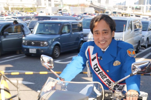 大黒パーキングエリアで開催された交通安全イベント