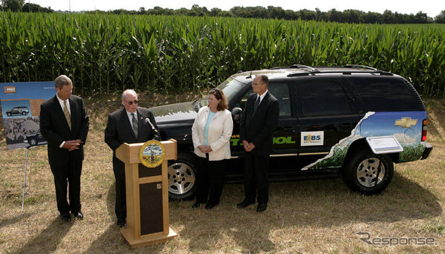 GM、E85仕様のシボレー タホ を寄贈