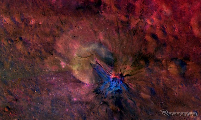 ドーン探査機が明らかにした小惑星ベスタ、アエリアクレーターのカラー画像