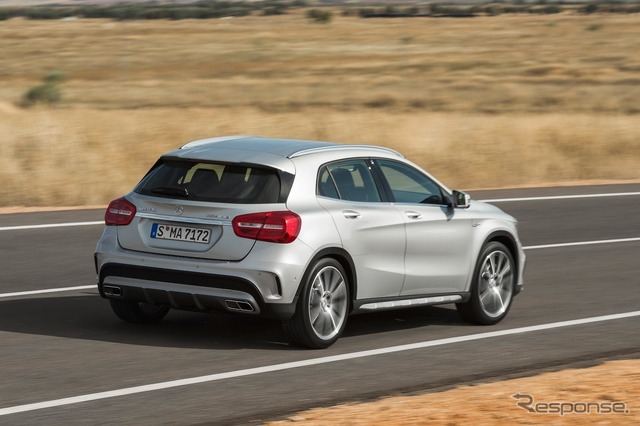 メルセデスベンツ GLA 45AMG