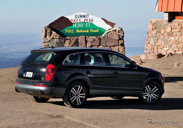 【フランクフルトモーターショー05】アウディ Q7 プロトタイプ、公道での写真