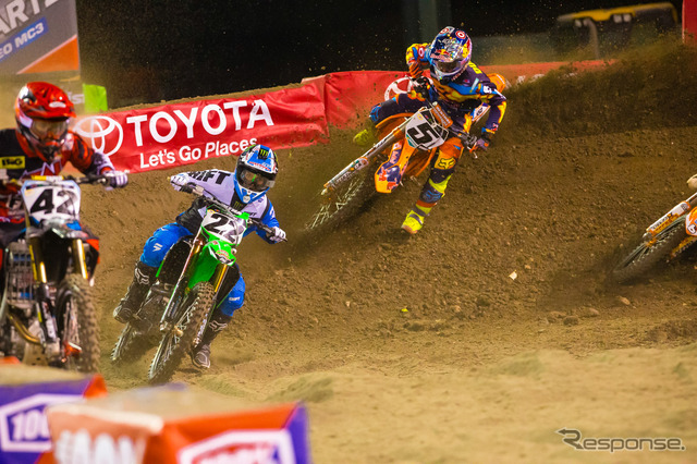 450SXクラスの激しいバトル
