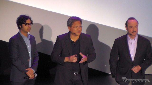 NVIDIAのCEO CEOジェンスン・フアン氏 (中央)と、AT&Tモビリティ社のCEOラルフ・・デ・ラ・ベガ氏(右)