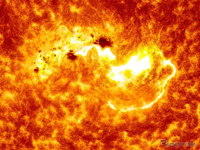 NASAのSDO衛星がとらえた大規模太陽フレア