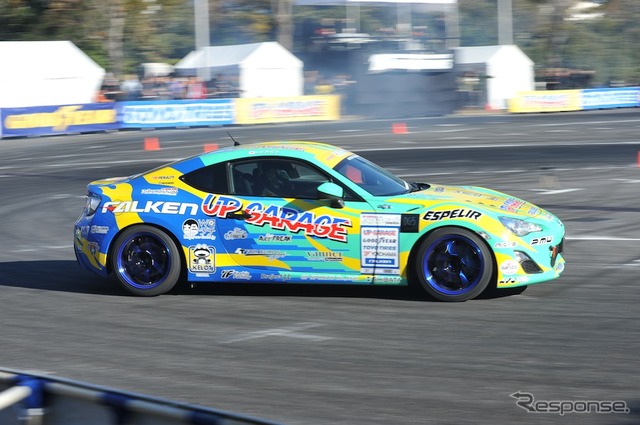 アップガレージ トヨタ 86 D1仕様(東京オートサロン12)