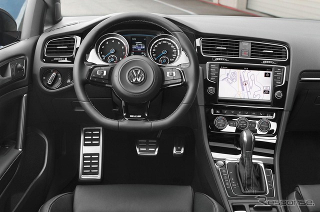 新型フォルクスワーゲン ゴルフ R