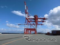 三井造船、コンテナクレーン(参考)