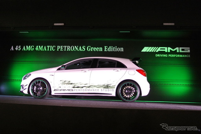 東京オートサロン14 メルセデス・ベンツ日本ブース