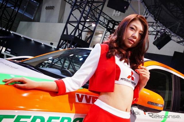 三菱自動車ブースコンパニオン(東京オートサロン14)