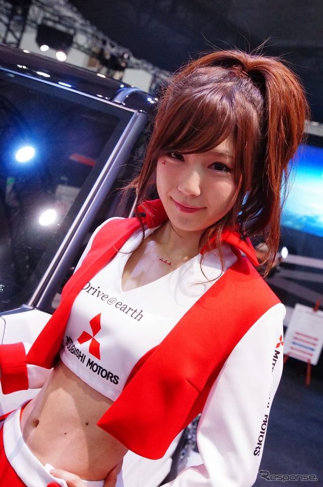 三菱自動車ブースコンパニオン(東京オートサロン14)