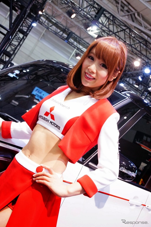 三菱自動車ブースコンパニオン(東京オートサロン14)