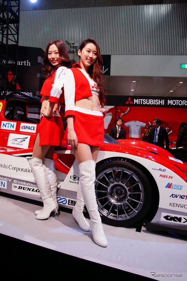 三菱自動車ブースコンパニオン(東京オートサロン14)