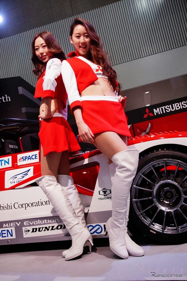 三菱自動車ブースコンパニオン(東京オートサロン14)