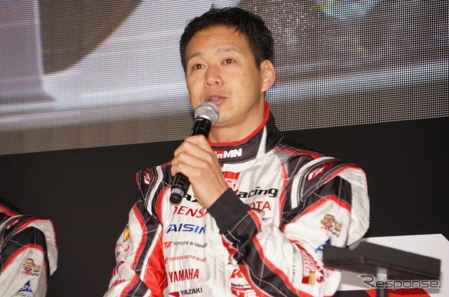 ニュル24時間レースで「コードX」のステアリングを握る飯田章選手