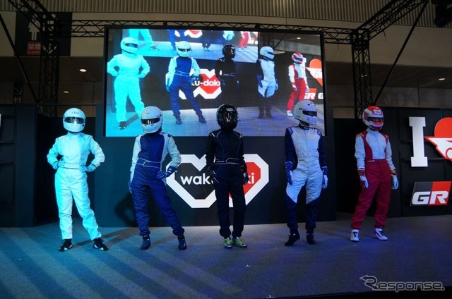 【東京オートサロン14】会場に美人レーサー大集合!?