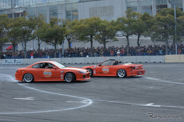 D1デモラン(東京オートサロン14)