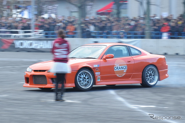 D1デモラン(東京オートサロン14)