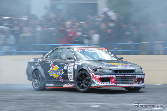 D1デモラン(東京オートサロン14)