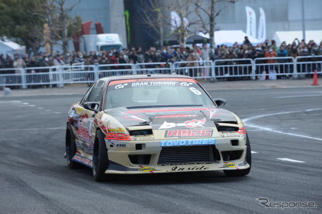 D1デモラン(東京オートサロン14)