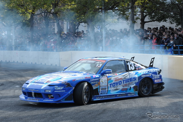 D1デモラン(東京オートサロン14)