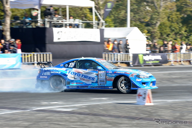 D1デモラン(東京オートサロン14)