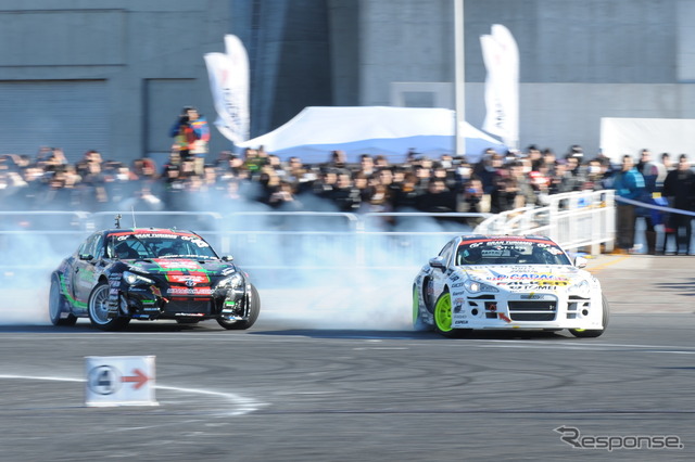 D1デモラン(東京オートサロン14)