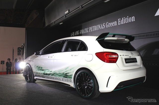メルセデスベンツ・A 45 AMG 4MATIC PETRONAS Green Edition