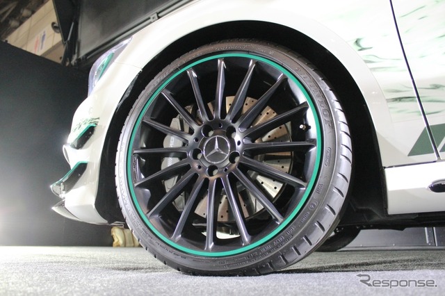 メルセデスベンツ・A 45 AMG 4MATIC PETRONAS Green Edition