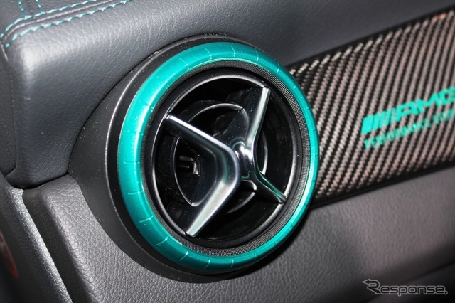 メルセデスベンツ・A 45 AMG 4MATIC PETRONAS Green Edition