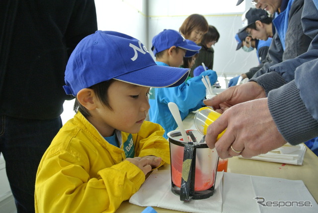 子供たちが塗装体験で夢のくるまをデザイン…ネッツトヨタノヴェルとやま