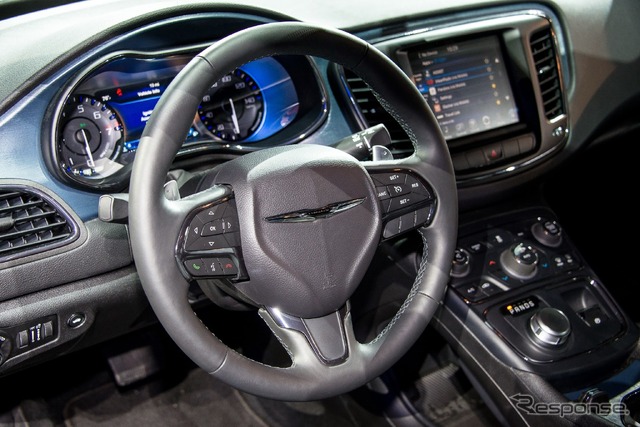 新型 クライスラー 200 の 200S