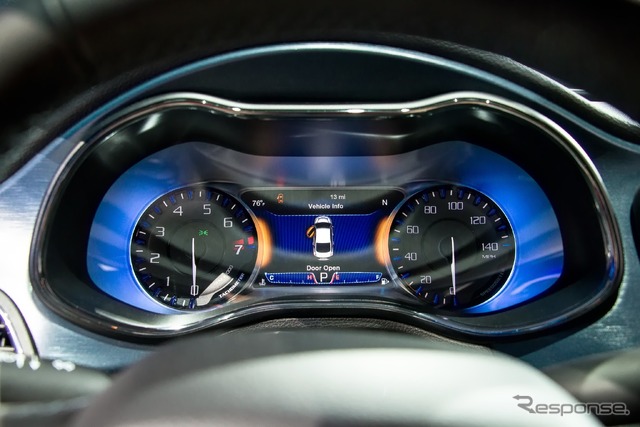 新型 クライスラー 200 の 200S