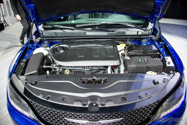 新型 クライスラー 200 の 200S